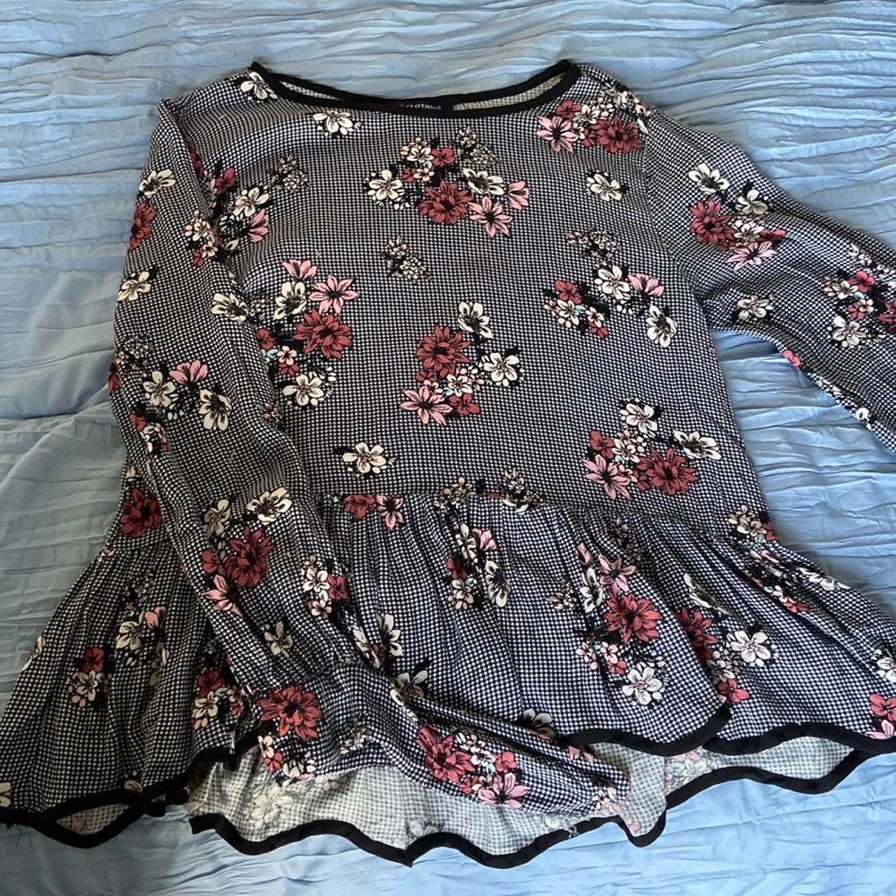 ✨3 for $10✨ One Clothing floral long sleeve